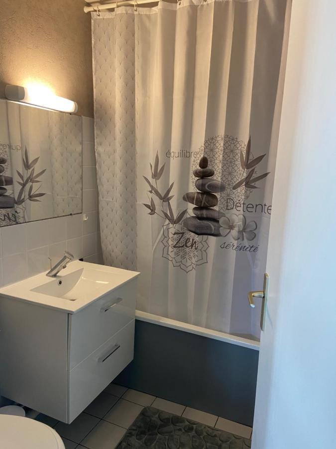 Grand Lumineux Memorial Apartment *